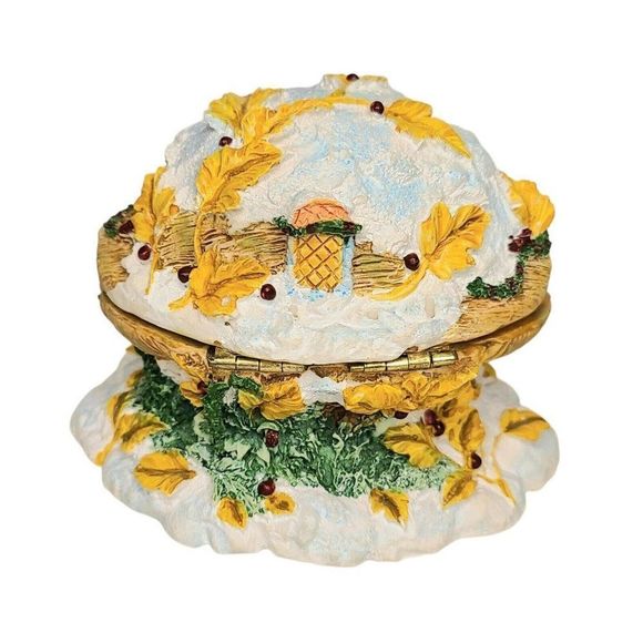 Charming Tails Dean Hriff Globe Nut Shell Trinket Box Mice Nut 1994 Fall Autumn - Picture 4 of 6